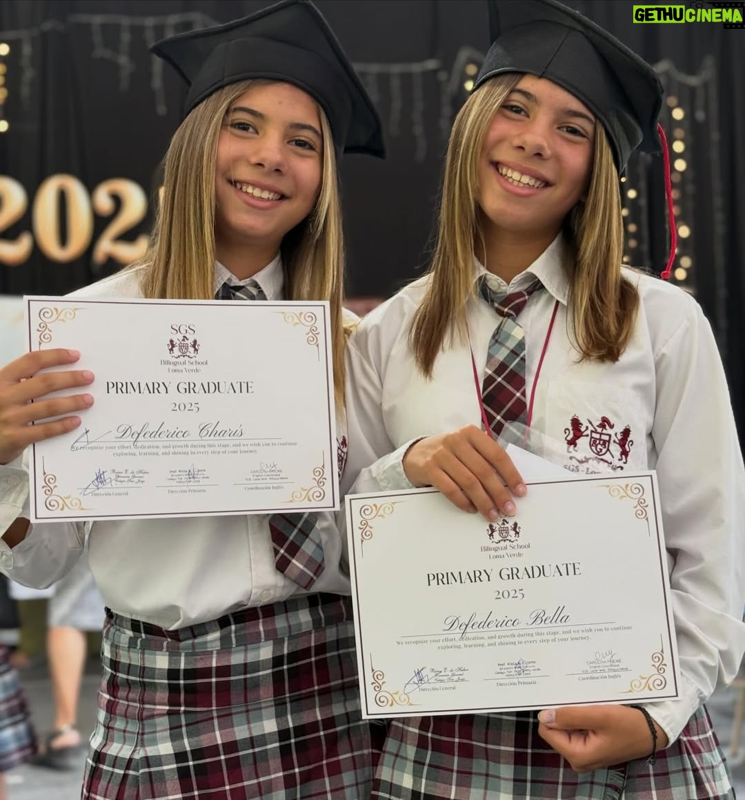 Cinthia Fernández - 58K Likes - Adiós primaria!!! 👯‍♂️♥️