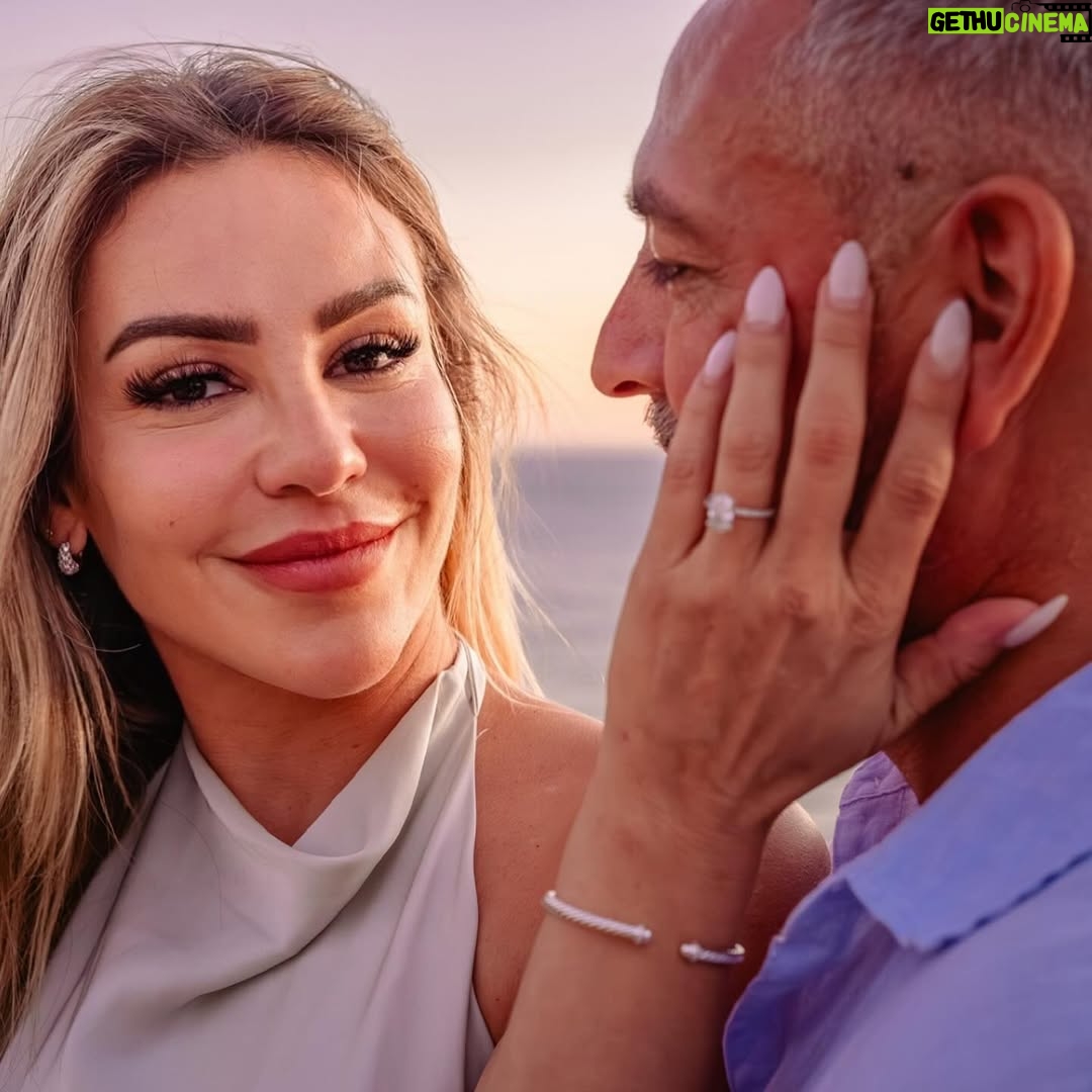 Cintia de Sà - 3.6K Likes - And she said Yes ! ❤️❤️❤️
