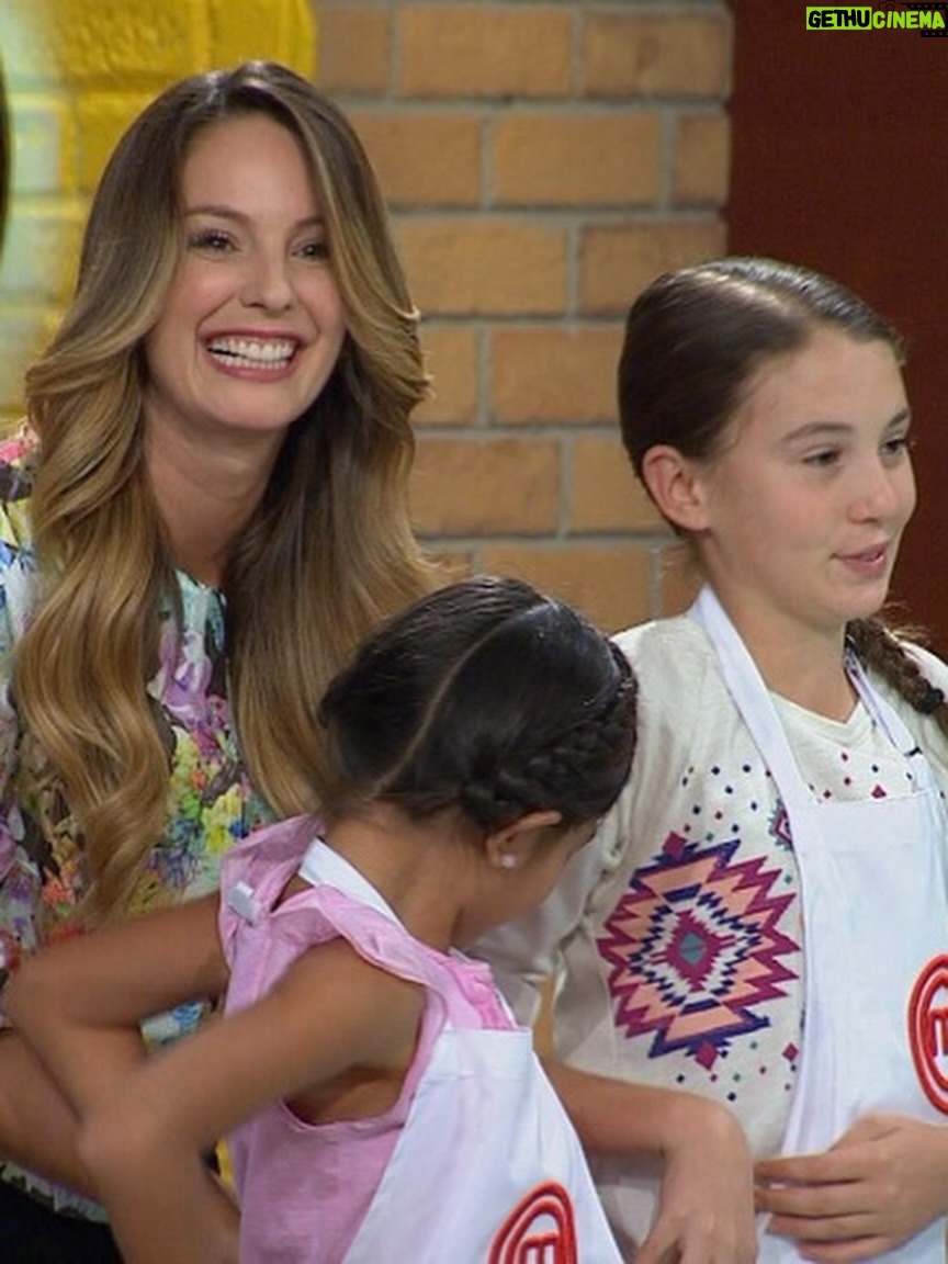 Claudia Bahamón - 16.1K Likes - 2016 ❤️ Año movido y amoroso!!! 

1. Mi amor por las playas y atardeceres de LA
2. La carta de bienvenida de mis hijos luego de mi primera temporada de masterchef. 
3. La felicidad de vernos.
4. Plan de cascada con mi papá! Su felicidad es todo para mi. 
5. Luca por primera vez bajo el mar. La felicidad era mía. 
6. Una visita a @ojocritico en @cnnee en LA
7. Grabando Junior Masterchef. 
8. El parche @espinosajuanpa y @andresoyuela en #SugarfishbyNosawa
9. Grabando #vestidoDeNovia para @discoveryhh con @jgiraldoreporta y la novia @laura_tobon 
10. La familia elegida en LA @anaflores_me @verocastagno @lmpscarpellini @nathaliagaviria @gloriacarmonag @atalanazarrett 
11. Las carcajadas nunca faltarán! @luca_brandb @mateobahamon @anamariavallejot @samuelbrandb 
12. @catalinamaya de mi alma ❤️
13. Una noche fantástica en holbox @paolaturbay @laazcarateoficial 
14. Portada de Maxim 
15. Aquí comenzó todo @vanelopemkp @oscartsanchez #MC 
16. Mis reinas @marijara @melissamorenof @anitajau @marcelitatovar @nataliapujana @monicacharryd @salmondesing 
17. Cumpliendo mi propósito de vida con @wwf_colombia 
18. Mis amores eternos. 
19. Masterchef @leococinero 
20. Diciembre de compartir y sensibilizar an mis hijos con la ayuda comunitaria.