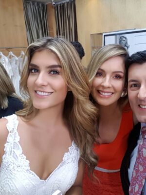 Claudia Bahamón Instagram - 2016 ❤️ Año movido y amoroso!!! 

1. Mi amor por las playas y atardeceres de LA
2. La carta de bienvenida de mis hijos luego de mi primera temporada de masterchef. 
3. La felicidad de vernos.
4. Plan de cascada con mi papá! Su felicidad es todo para mi. 
5. Luca por primera vez bajo el mar. La felicidad era mía. 
6. Una visita a @ojocritico en @cnnee en LA
7. Grabando Junior Masterchef. 
8. El parche @espinosajuanpa y @andresoyuela en #SugarfishbyNosawa
9. Grabando #vestidoDeNovia para @discoveryhh con @jgiraldoreporta y la novia @laura_tobon 
10. La familia elegida en LA @anaflores_me @verocastagno @lmpscarpellini @nathaliagaviria @gloriacarmonag @atalanazarrett 
11. Las carcajadas nunca faltarán! @luca_brandb @mateobahamon @anamariavallejot @samuelbrandb 
12. @catalinamaya de mi alma ❤️
13. Una noche fantástica en holbox @paolaturbay @laazcarateoficial 
14. Portada de Maxim 
15. Aquí comenzó todo @vanelopemkp @oscartsanchez #MC 
16. Mis reinas @marijara @melissamorenof @anitajau @marcelitatovar @nataliapujana @monicacharryd @salmondesing 
17. Cumpliendo mi propósito de vida con @wwf_colombia 
18. Mis amores eternos. 
19. Masterchef @leococinero 
20. Diciembre de compartir y sensibilizar an mis hijos con la ayuda comunitaria.