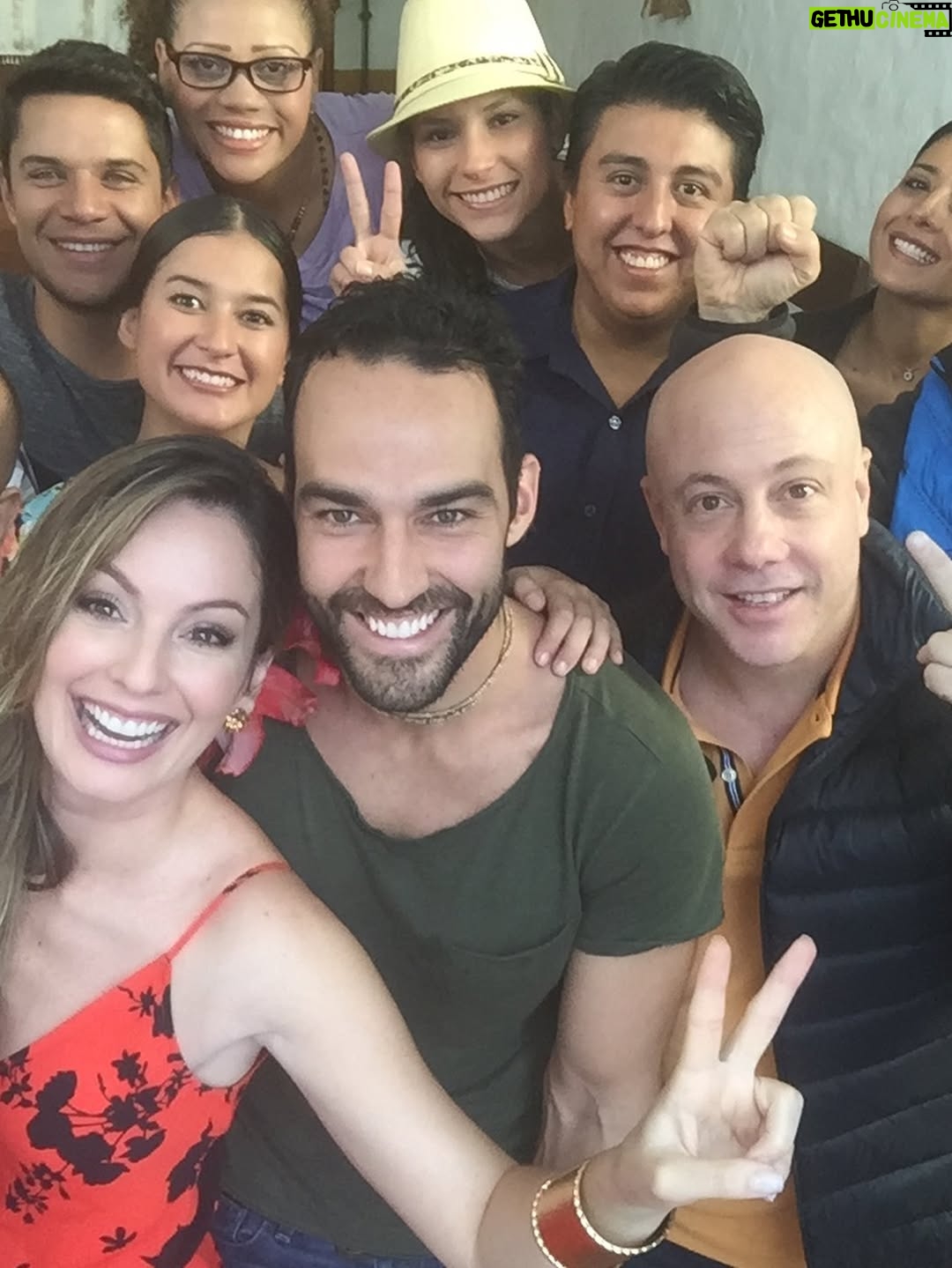 Claudia Bahamón - 16.1K Likes - 2016 ❤️ Año movido y amoroso!!! 

1. Mi amor por las playas y atardeceres de LA
2. La carta de bienvenida de mis hijos luego de mi primera temporada de masterchef. 
3. La felicidad de vernos.
4. Plan de cascada con mi papá! Su felicidad es todo para mi. 
5. Luca por primera vez bajo el mar. La felicidad era mía. 
6. Una visita a @ojocritico en @cnnee en LA
7. Grabando Junior Masterchef. 
8. El parche @espinosajuanpa y @andresoyuela en #SugarfishbyNosawa
9. Grabando #vestidoDeNovia para @discoveryhh con @jgiraldoreporta y la novia @laura_tobon 
10. La familia elegida en LA @anaflores_me @verocastagno @lmpscarpellini @nathaliagaviria @gloriacarmonag @atalanazarrett 
11. Las carcajadas nunca faltarán! @luca_brandb @mateobahamon @anamariavallejot @samuelbrandb 
12. @catalinamaya de mi alma ❤️
13. Una noche fantástica en holbox @paolaturbay @laazcarateoficial 
14. Portada de Maxim 
15. Aquí comenzó todo @vanelopemkp @oscartsanchez #MC 
16. Mis reinas @marijara @melissamorenof @anitajau @marcelitatovar @nataliapujana @monicacharryd @salmondesing 
17. Cumpliendo mi propósito de vida con @wwf_colombia 
18. Mis amores eternos. 
19. Masterchef @leococinero 
20. Diciembre de compartir y sensibilizar an mis hijos con la ayuda comunitaria.