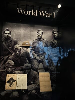 Claudia Jordan Instagram - The Smithsonian Museum of African American History & Culture 🙌🏾
The evil that this country has done to millions of kidnapping victims will never be something we should just “get over.” Lots of suffering and unfair practices and systems still affect the descendants of slavery til this day. And although you may be “sick of hearing about it”…. Imagine how sick you’d be of the lingering affects that still continue to keep the playing fields uneven STILL. And imagine how sick you’d feel that in 2025 after your ancestors went thru SO MUCH to get voting rights, the right to marry and civil rights that there is a growing group of people in America TODAY that are trying to resurrect the KKK and roll back the rights of black and brown people in America ! (Google what Trump is bringing to the Supreme Court regarding birthright citizenship). Now THAT is something to be sick & tired of. ✊🏾
Photo credit: my niece @sofia_jordan19 💕