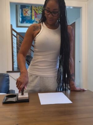 Claudia Jordan Instagram - Ok Im a lil late but I gotta wish one of my closest friends @mimifaust a very happy birthday! I can’t believe it’s been 28 years of uninterrupted friendship! We are more like family than friends. And I love you to pieces! We been thru a lot and have never abandoned each other tru the bad times and I appreciate that! I can’t wait for the world to see what we got cooking for you! And I can’t wait to see your next win! Love you friend- Happy Birthday! 💕💕💕💕💕