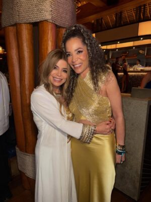Claudia Jordan Instagram - We straight up love @paulaabdul ! So sweet, so kind, so cool! And our girl @sunny is everything!! Beauty brains and bravery!! We had so much fun hanging out in Mexico at @vidantaworld #PuertoVallarta @annieilonzeh