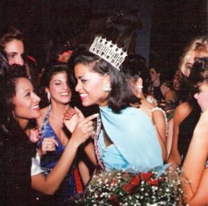 Claudia Jordan Instagram - BEFORE the reality shows were even created….
It all started with a far fetched attempt especially as a brown girl to win a pageant in the smallest state in the country.
And I did. 👑👸🏽
Then to make the semi finals in the Miss USA pageant and be only the third Miss Rhode Island in HISTORY (at the time) to make the top 10 was a dream come true!
Then 12 years later to be co-hosting the Miss Universe pageant in front of MILLIONS of people live on @nbc was something I could have never imagined!
A true full circle moment since pageants are how I started my journey in this business!
Dare to have the audacity to try and to believe! ✨✨✨✨