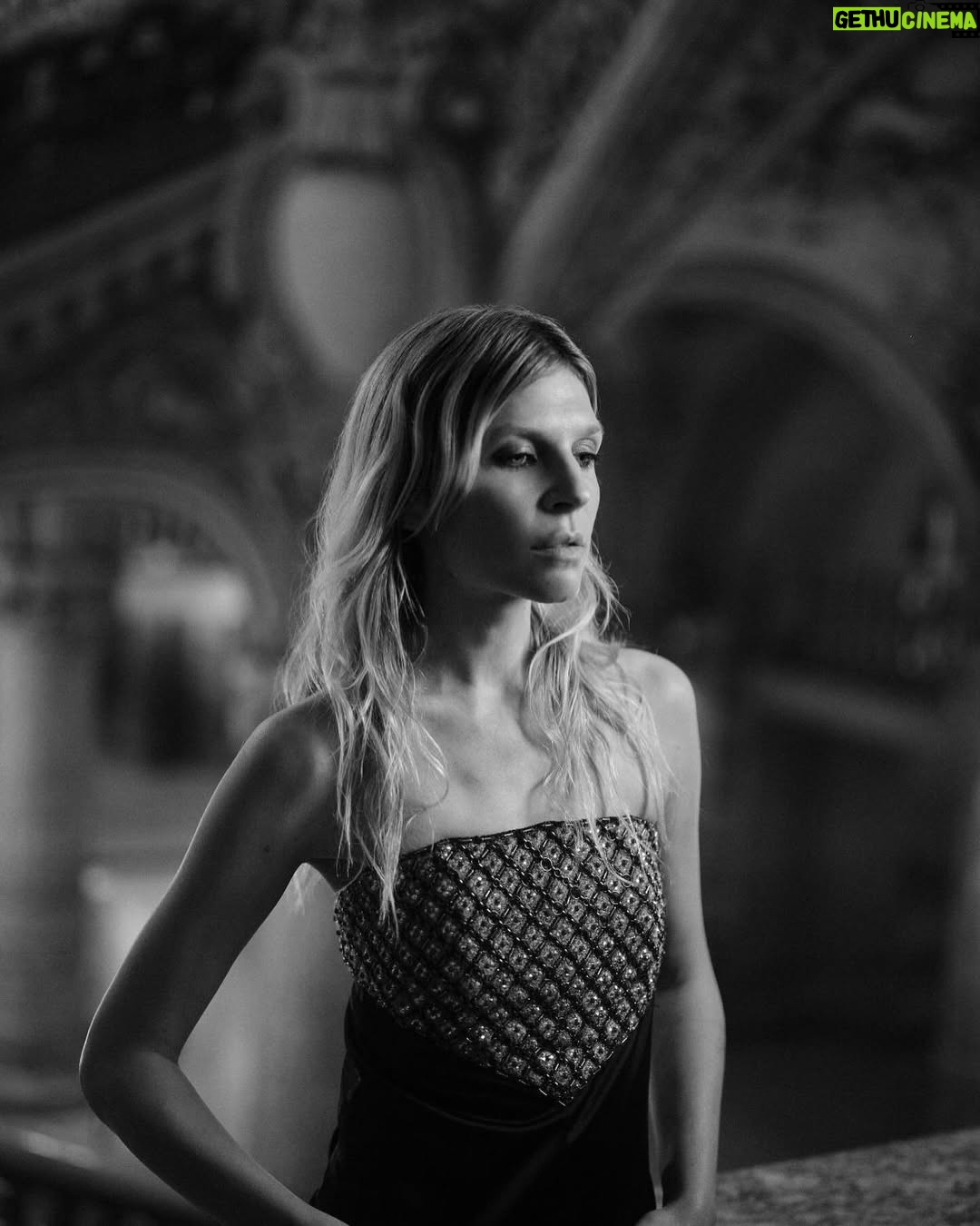 Clémence Poésy - 14.9K Likes - Of Books - Dance and other Favorites…
☀️ and 🌙 in @chanelofficial 📸 1 @thomas_chene «  les rendez - vous littéraires rue cambon  » 📸 2 @virgile.guinard  opening season ballet gala @balletoperadeparis 
🎥 3  un ( petit) questionnaire de Proust ❤️ 🙏 @mehdirguiba @marinearto @valentinehirsch @elsaheizmann @leilasmara @mathildeletourneux