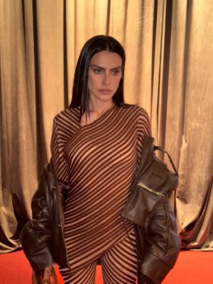 Cléo Pires Instagram - Moda   cinema 🖤 @misci__