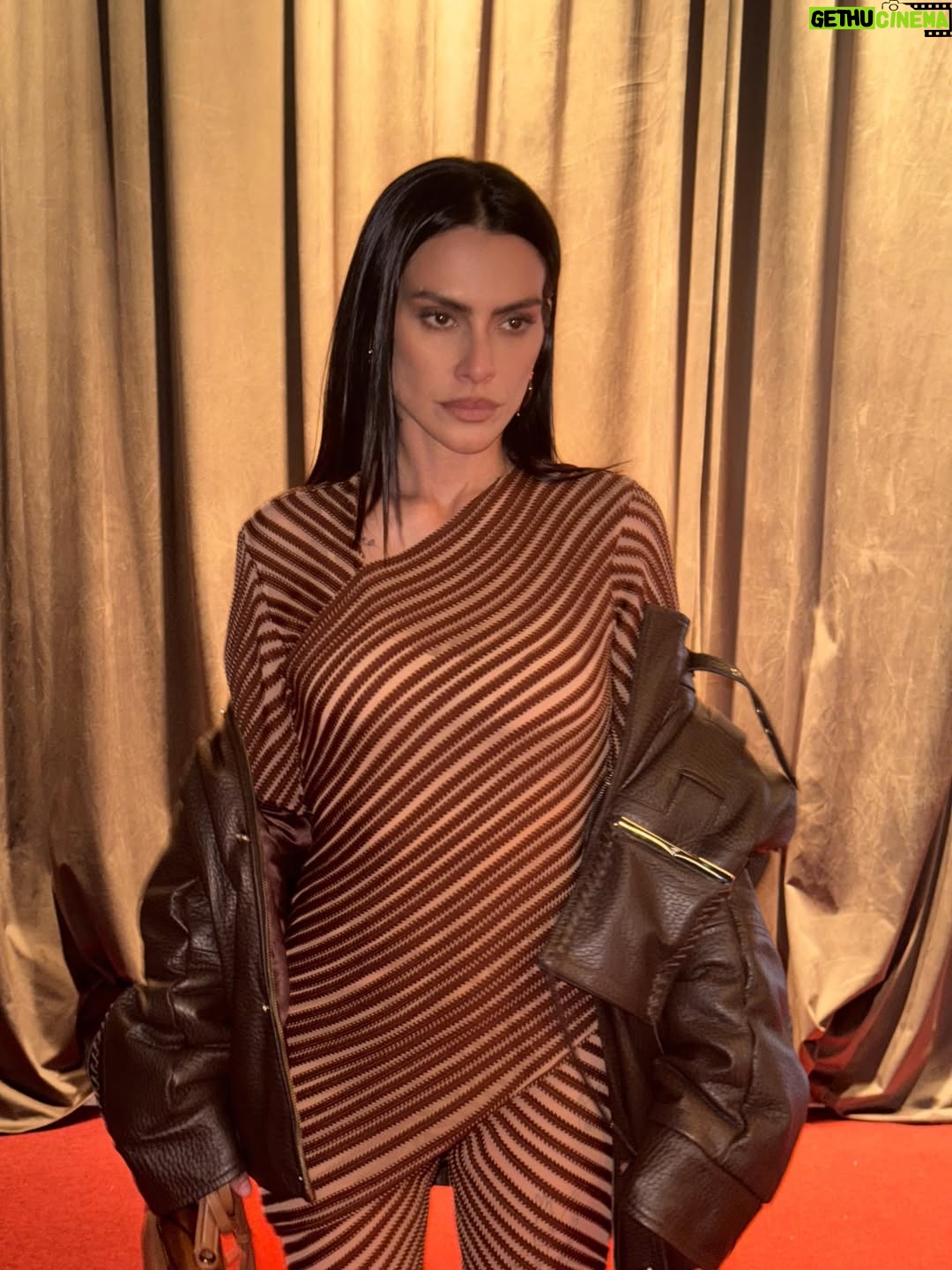 Cléo Pires - 8.9K Likes - Moda   cinema 🖤 @misci__