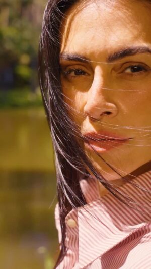 Cléo Pires Instagram - Simples, leve e poderosa, como tem que ser.

A Magia Micelar da @bemgloriaoficial limpa, hidrata e remove a make em um só passo, com óleo de babaçu e manteiga de cupuaçu.

• ad