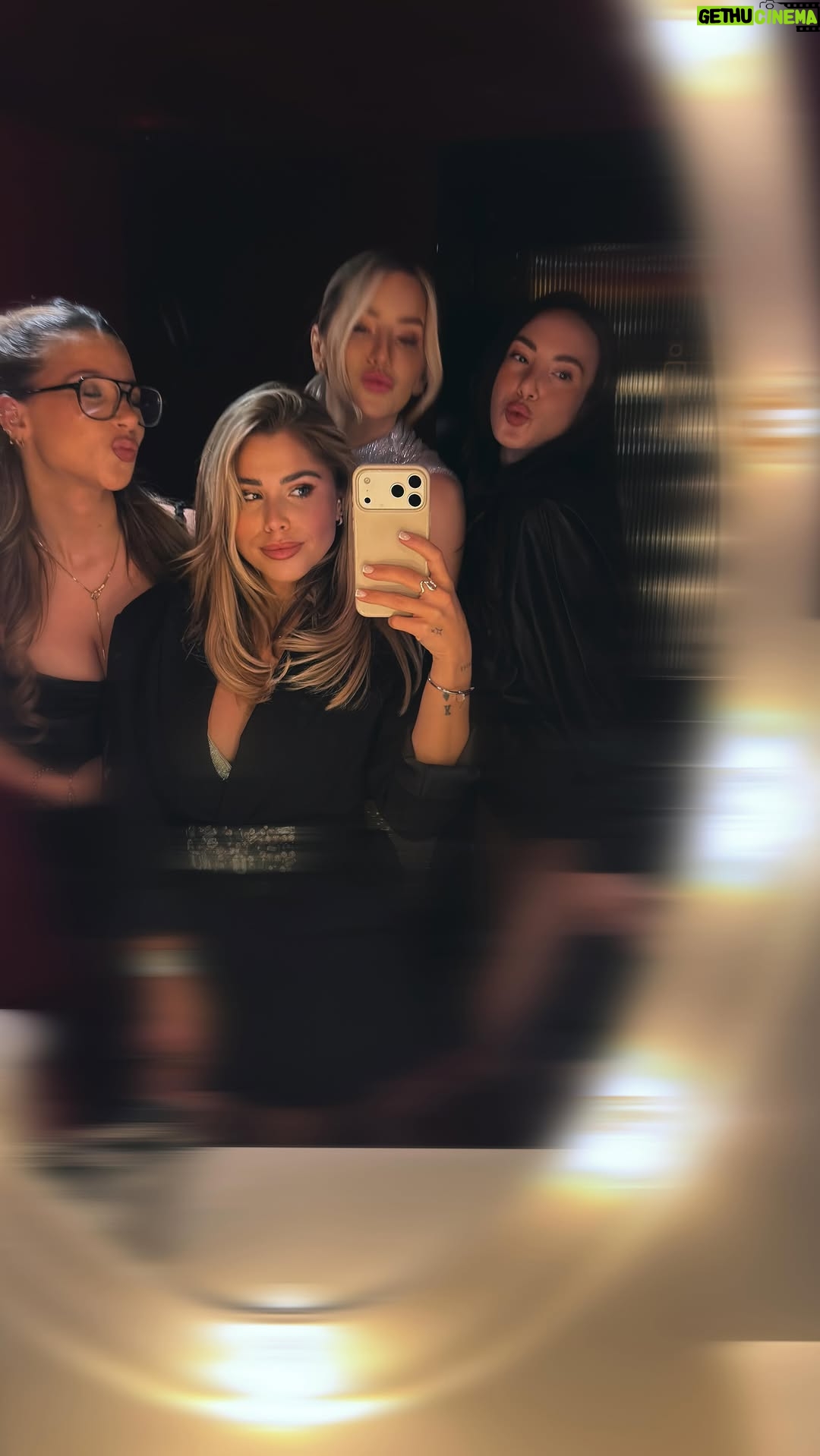 Coralie Delmarcelle - 6.5K Likes - On est d'accord ? 

#pourtoi #amitié