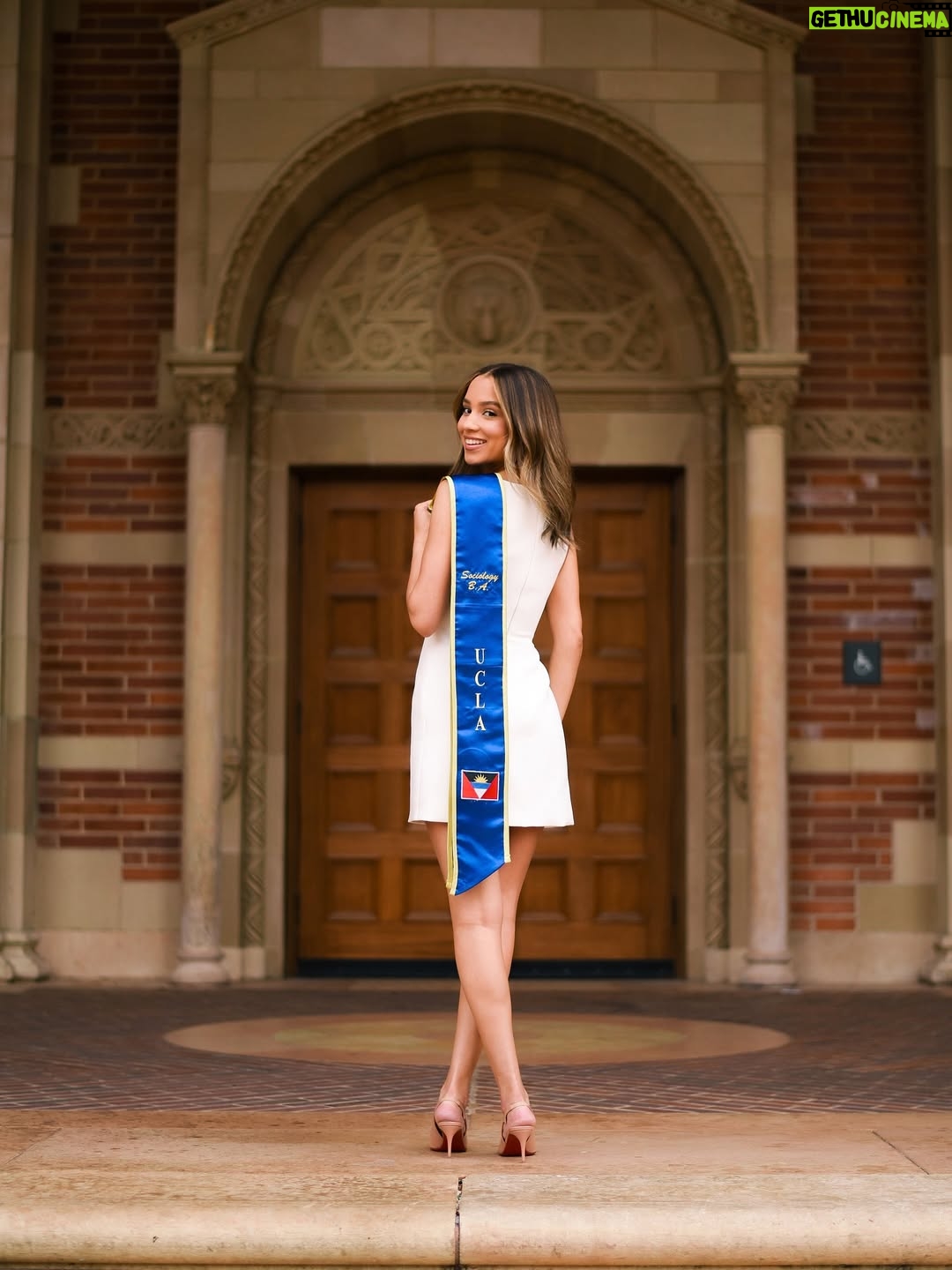 Corinne Massiah - 57.9K Likes - Long story short, I survived!!!

I graduated from the #1 public university in the nation🌟

Once a Bruin, always a Bruin💙🐻💛 #4supforever