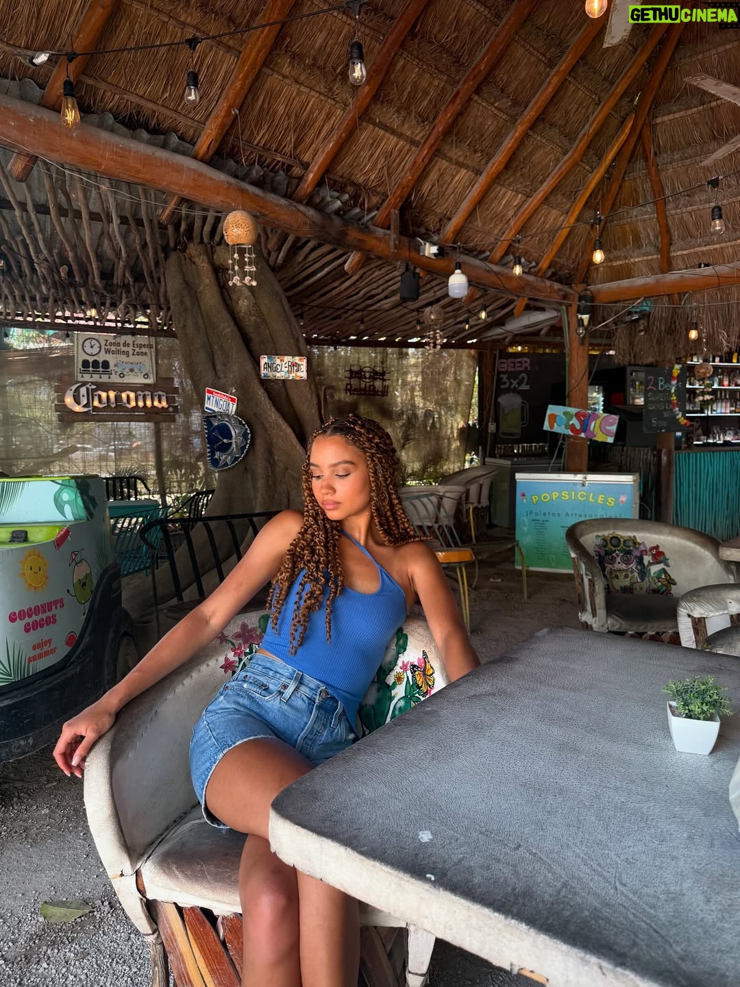 Corinne Massiah - 22.2K Likes - 🌞🧜🏽‍♀️🌴👙🦎🥭🍹🐒