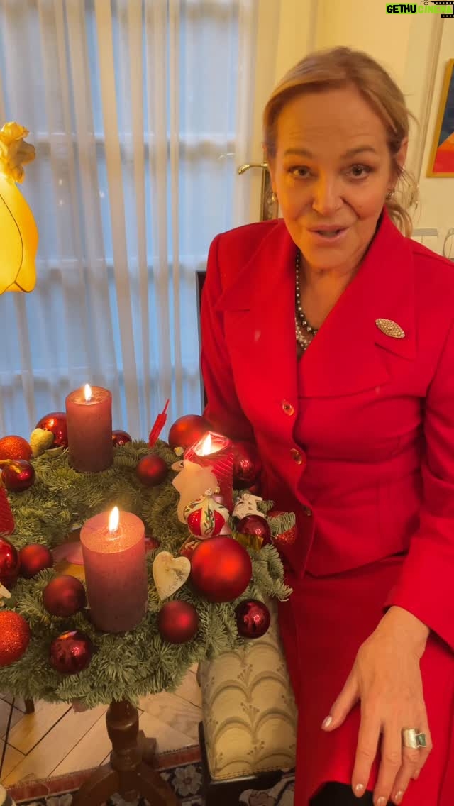 Dagmar Havlová Veškrnová - 4.2K Likes - Požehnanou Zlatou neděli❤️❤️❤️