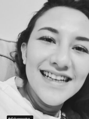 Dahlia Poland Instagram - BAKALAN KANGEN BANGETT!! Bentar lagi maneh pulang bali :((( stitch aku manaaaaaa :(
