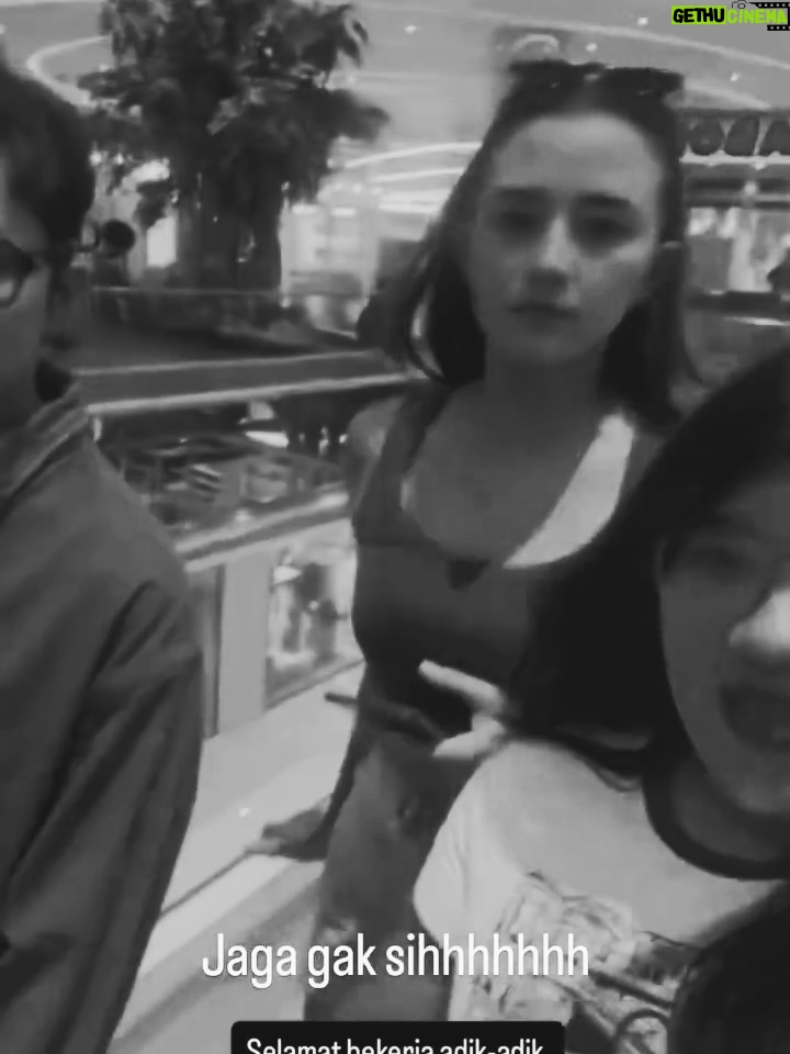 Dahlia Poland - 74K Likes - BAKALAN KANGEN BANGETT!! Bentar lagi maneh pulang bali :((( stitch aku manaaaaaa :(