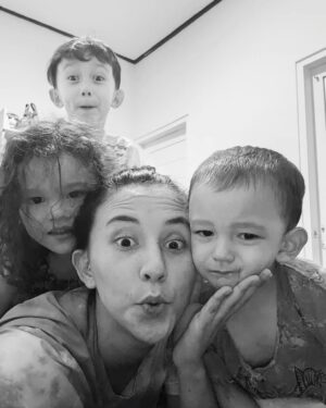 Dahlia Poland Instagram - I'll work my a*s off for the sake of you nak anaaaakk💙💙 tetep jadi anak2 paling happy yaaa. I'll do anything for you💙