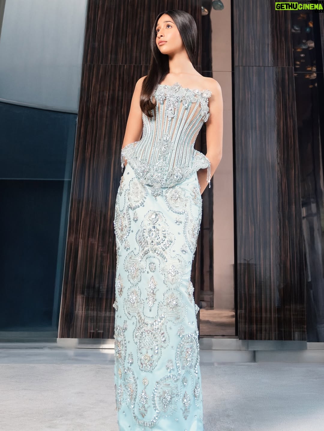 Dalisa Alegría - 65.9K Likes - 💎Porte, delicadeza, sencillez y elegancia.
Cualidades que definen su esencia.💎

Cualidades que no se imitan… se nacen con ellas. 💫 #proudmom #Alejandra #look: by @uptowndresses & @gianninaazar