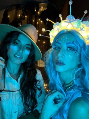 Dana DeLorenzo Instagram - Amphitrite: Goddess of the Sea. Bc I 💙🐬 I 🩵🌊 I 💙changing my eyes from brown to blue. Spent way too long on it but loved wearing it. HUGE thanks to @dastmalchian AKA Werewolf in Charge for throwing one of his best Halloween parties yet!! You crushed it Dave! (And those dance moves) 🖤And thanks to my girl @tania.raymonde for her stellar photography skills and her big scary bush @nathanfillion for the equally stellar 📸 💙🩵
 

#halloween #halloween2025 #costume #amphitrite #goddessofthesea #queenofthesea #eyecandys #saveourocean #dolphinlove #keepbeachesclean 🌊