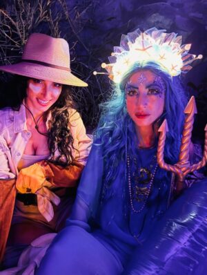 Dana DeLorenzo Instagram - Amphitrite: Goddess of the Sea. Bc I 💙🐬 I 🩵🌊 I 💙changing my eyes from brown to blue. Spent way too long on it but loved wearing it. HUGE thanks to @dastmalchian AKA Werewolf in Charge for throwing one of his best Halloween parties yet!! You crushed it Dave! (And those dance moves) 🖤And thanks to my girl @tania.raymonde for her stellar photography skills and her big scary bush @nathanfillion for the equally stellar 📸 💙🩵
 

#halloween #halloween2025 #costume #amphitrite #goddessofthesea #queenofthesea #eyecandys #saveourocean #dolphinlove #keepbeachesclean 🌊
