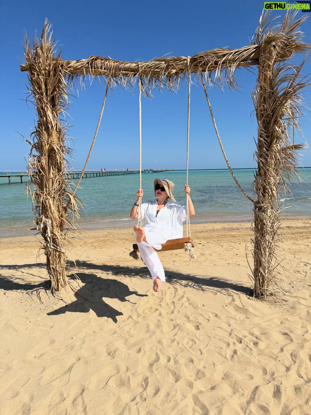 Dana Morávková - 2.4K Likes - První den naší dovolené. Egypt 🇪🇬 s @ckbluestyle 💙  v @casablueresort 🤍  #marsaalam