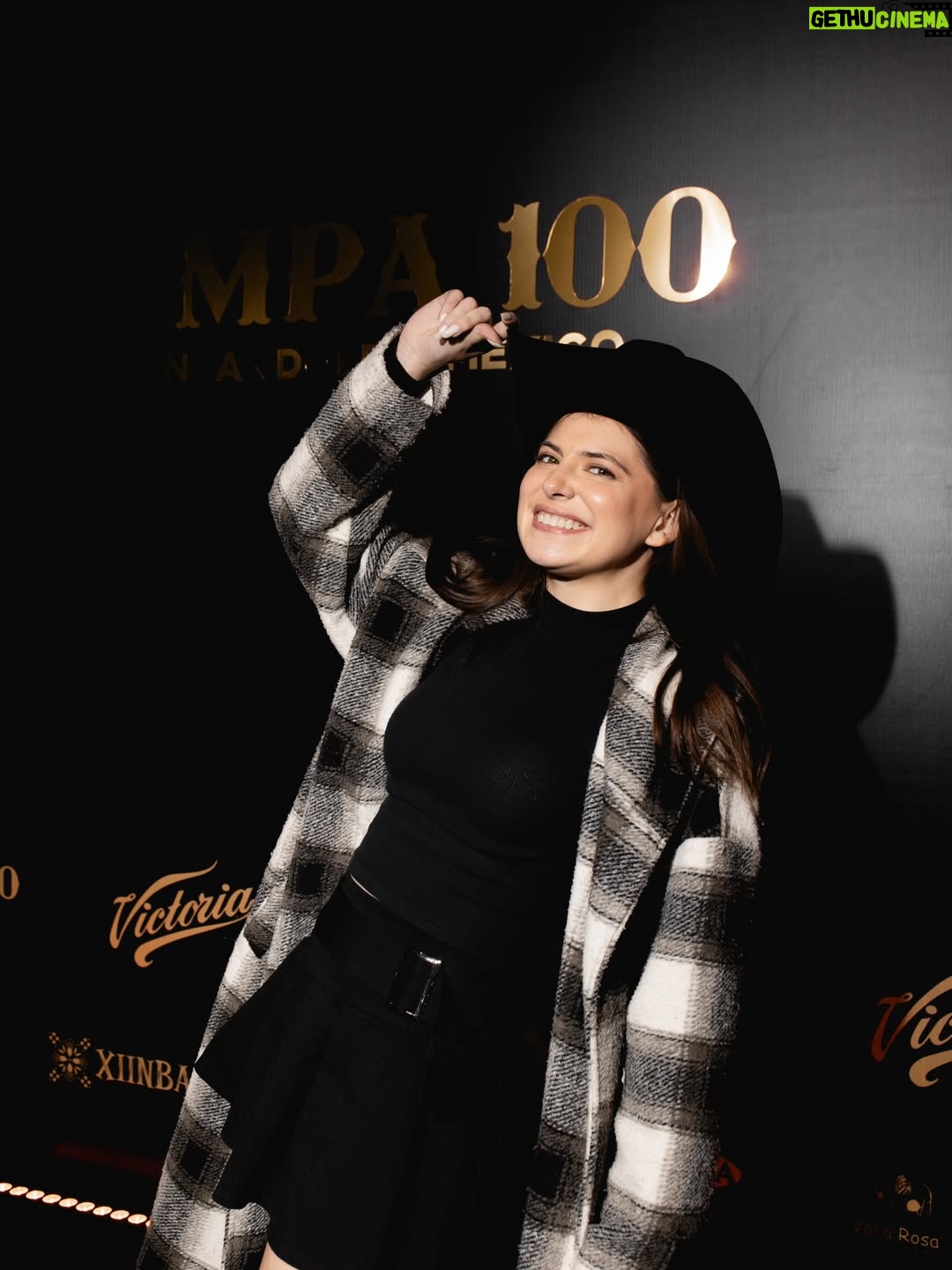 Daniela Aedo - 1.5K Likes - 🤠🎶🐎

Me tocó celebrar el 100 aniversario del #SalónTenampa ✨💫 vaya, como pasa el tiempo… @agenciapenthouse ¡Gracias por la invitación!