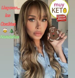 Daniela Mori Instagram - Llegaron los cookies navideñas @muyketoarg con distintas formas una más linda y rica que la otra !!! Y no pueden faltar en tu mesa de Navidad !! 🎄 Yo ya tengo mi Navidad @muyketoarg ahora te invito a que vos también tengas TU NAVIDAD @muyketoarg