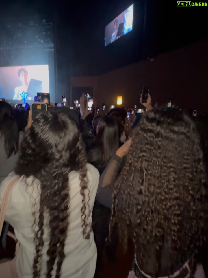 Danielle Souza - 28.1K Likes - A minha felicidade é ver vcs felizes! ❤️ @sophia_rafa3 🪭🩷Show do @p1h_official.  Obrigada dinda @tathasartori