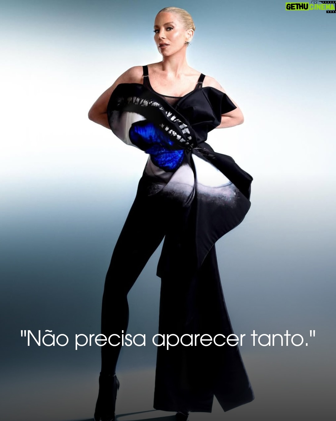 Danielle Winits - 4.7K Likes - Quando a gente fala com a gente mesmo, a gente fala também com a nossa criança interior.
E muitas vezes me pego falando comigo mesma de um jeito que eu jamais falaria com a minha criança. E vocês?