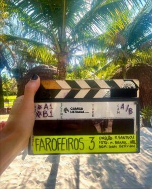 Danielle Winits Instagram - Vem aí mais histórias, mais risadas e muita farofa! 🎬🏖️🔛 

#cinema #OsFarofeiros3 #workinprogress