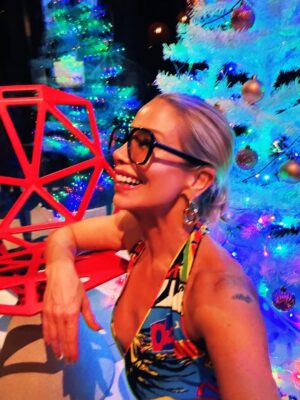 Danielle Winits Instagram - We rock’n’christmas roll ♥️🎄⚡️🎉🤘

Feliz Natal! ✨