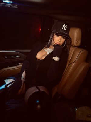Daniielle Alexis Instagram - Thee @tesehki 🤘🏾🫠 Photographed by Me 📸🩷
.
Hair @slayedbyplay MUA @makeupbyretro stylist @thablaccmonroe #tesehki #baddiesusa