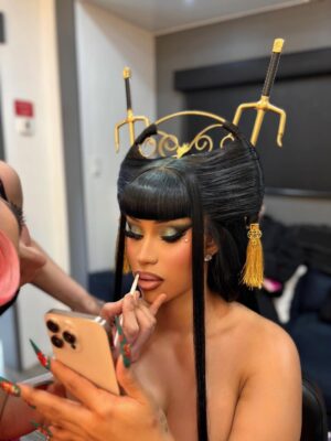 Daniielle Alexis Instagram - Cardi B for tonight’s episode of RuPaul’s Drag Race. 😍
Pictures by the one & only @daniiellealexis 💋