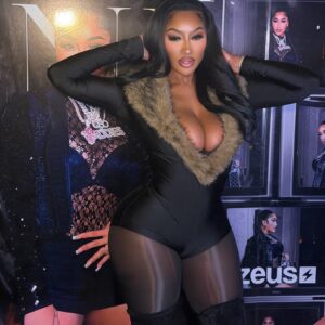 Daniielle Alexis Instagram - BADDDDDDIES🤘🏾 Big CEO captured by ME📸🩷✈️ happy bday @realmissnatalienunn & congratulations to the Boss @lemuelplummer & @scotlyndryan 🤰🩷.. to my queen @tesehki ILY bb !! That’s a Wrap.. for now 📸😝
#baddies #baddiesusa #zeusnetwork #zeus