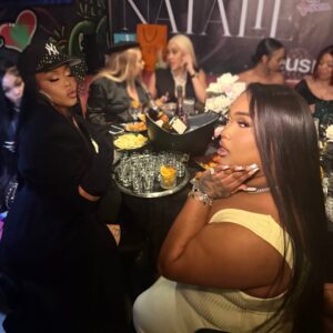 Daniielle Alexis Instagram - BADDDDDDIES🤘🏾 Big CEO captured by ME📸🩷✈️ happy bday @realmissnatalienunn & congratulations to the Boss @lemuelplummer & @scotlyndryan 🤰🩷.. to my queen @tesehki ILY bb !! That’s a Wrap.. for now 📸😝
#baddies #baddiesusa #zeusnetwork #zeus