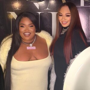 Daniielle Alexis Instagram - BADDDDDDIES🤘🏾 Big CEO captured by ME📸🩷✈️ happy bday @realmissnatalienunn & congratulations to the Boss @lemuelplummer & @scotlyndryan 🤰🩷.. to my queen @tesehki ILY bb !! That’s a Wrap.. for now 📸😝
#baddies #baddiesusa #zeusnetwork #zeus