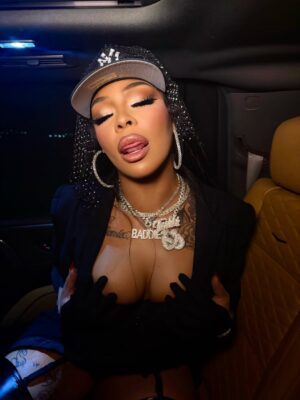 Daniielle Alexis Instagram - Thee @tesehki 🤘🏾🫠 Photographed by Me 📸🩷
.
Hair @slayedbyplay MUA @makeupbyretro stylist @thablaccmonroe #tesehki #baddiesusa