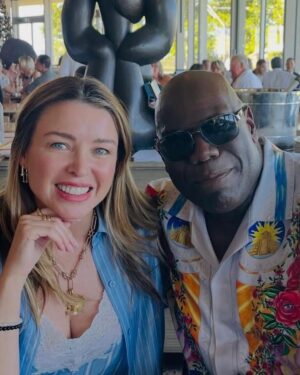 Dannii Minogue Instagram - First photo dump of 2026 🎉
🪩 1-6: Hot Sauce at @ptleoestate with @carlcoxofficial, @artist.ericpowell, @latenitetuffguy, @captainfifi, @angieyoungxposed, @the_melbourne_stylist_, and my friends Filipe & Tim 💃
📺 7: LOVING T.Swift’s new doco - so good I watched it twice (so far!!!) #repost @taylorswift 👀
🎨 8: me ‘trying’ to draw the moon 😄 I love painting matchboxes and using them to light my incense or candles. I’m painting for pure-joy and art-therapy, and plan to do a lot more this year 🖌️
🎥 9. Loved Anaconda on the big screen with Atmos - Hoyts D-Box chairs are incredible! #repost @sonypictures 🍿
🎙️ 10. Can’t stop singing along to Raye. First No.1 of 2026 #repost @raye 🎉
11-14 🐞 🍃 🪻Adventures in nature. Ladybug, leaf and lavender 😎