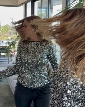 Dannii Minogue Instagram - Raining glitter ✨
@qvcuk