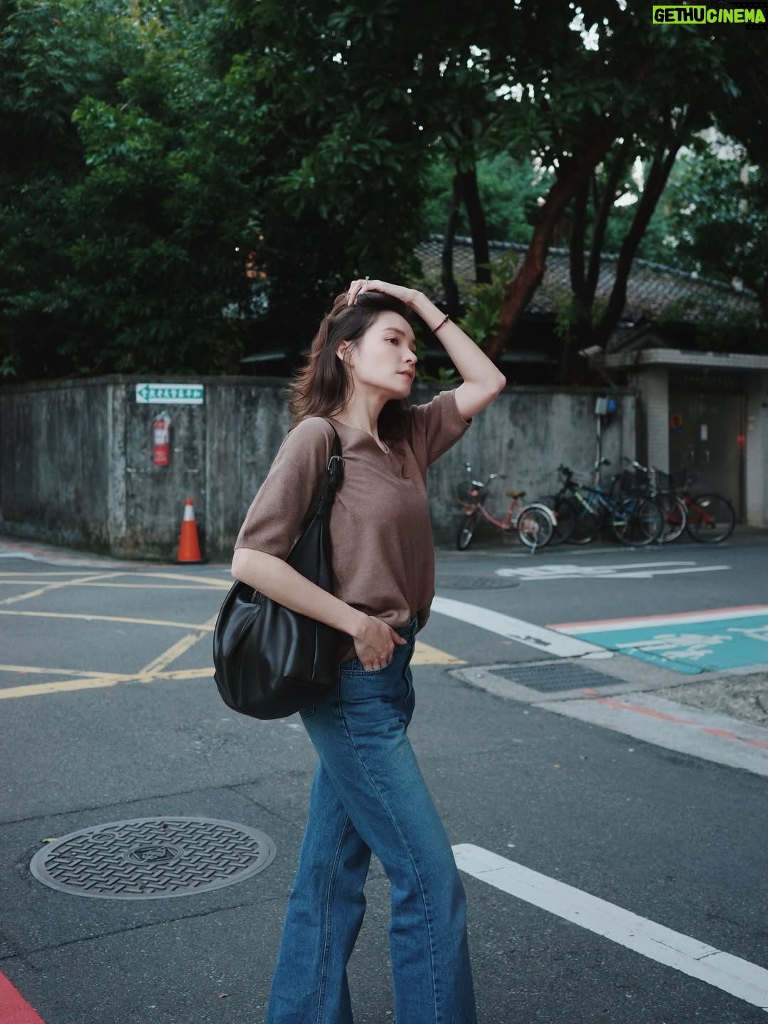 Dara Hanfman - 2.9K Likes - 前幾天的蔬菜沾醬很受大家喜歡🥹
之後分享酪梨醬做法！這個也好好吃～

今天的行程主要是帶女兒每月的回診～
從一開始長太慢指數很低被醫生擔心
今天量身高體重真的是進步很多很多🥹
希望你繼續這樣喜歡吃飯！

我全身都是本週收單！韓國牛皮大包目前第一☝️