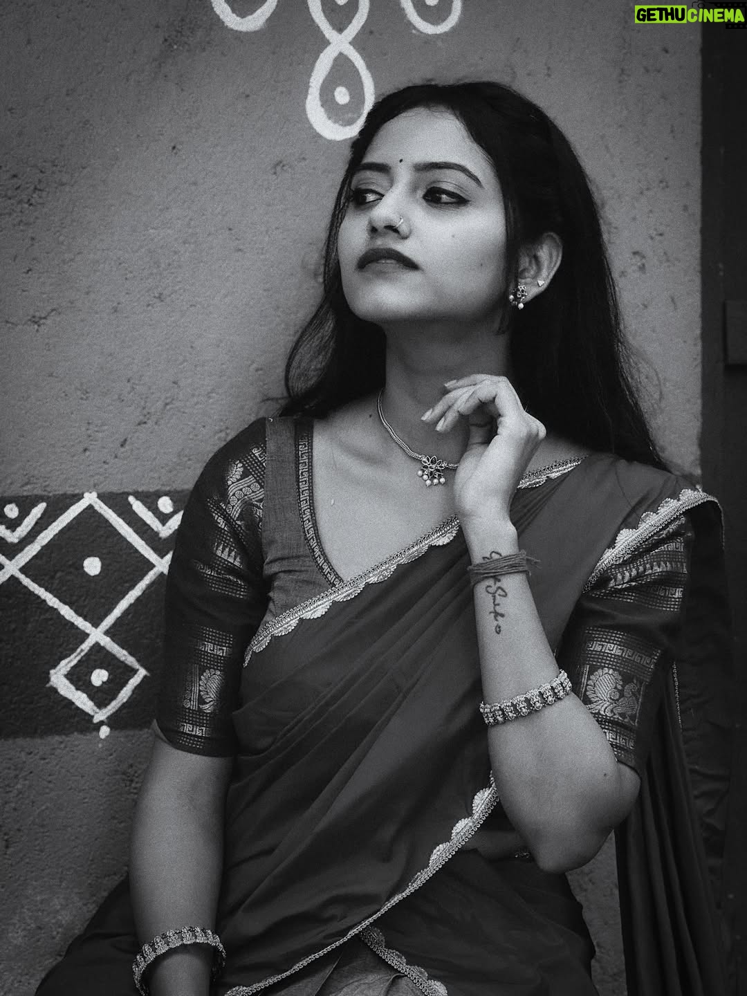Darshini Gowda - 33.4K Likes - 🩶