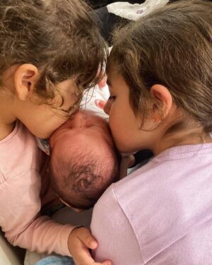 Dawn Lanny-Gabay Instagram - ⁨	ובא לציון גואל!!!! 
.
.
נ.ב, 
מי שהמציא את האפידורל- קיבל כבר פרס נובל?!⁩