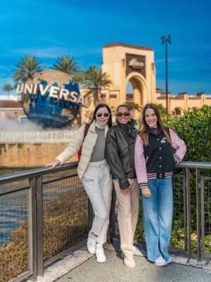 Deborah Secco Instagram - No meu lugar favorito de Orlando!!!
Universal!!!
@universaldestinationsbrasil

Fotos @vinnyincapture
