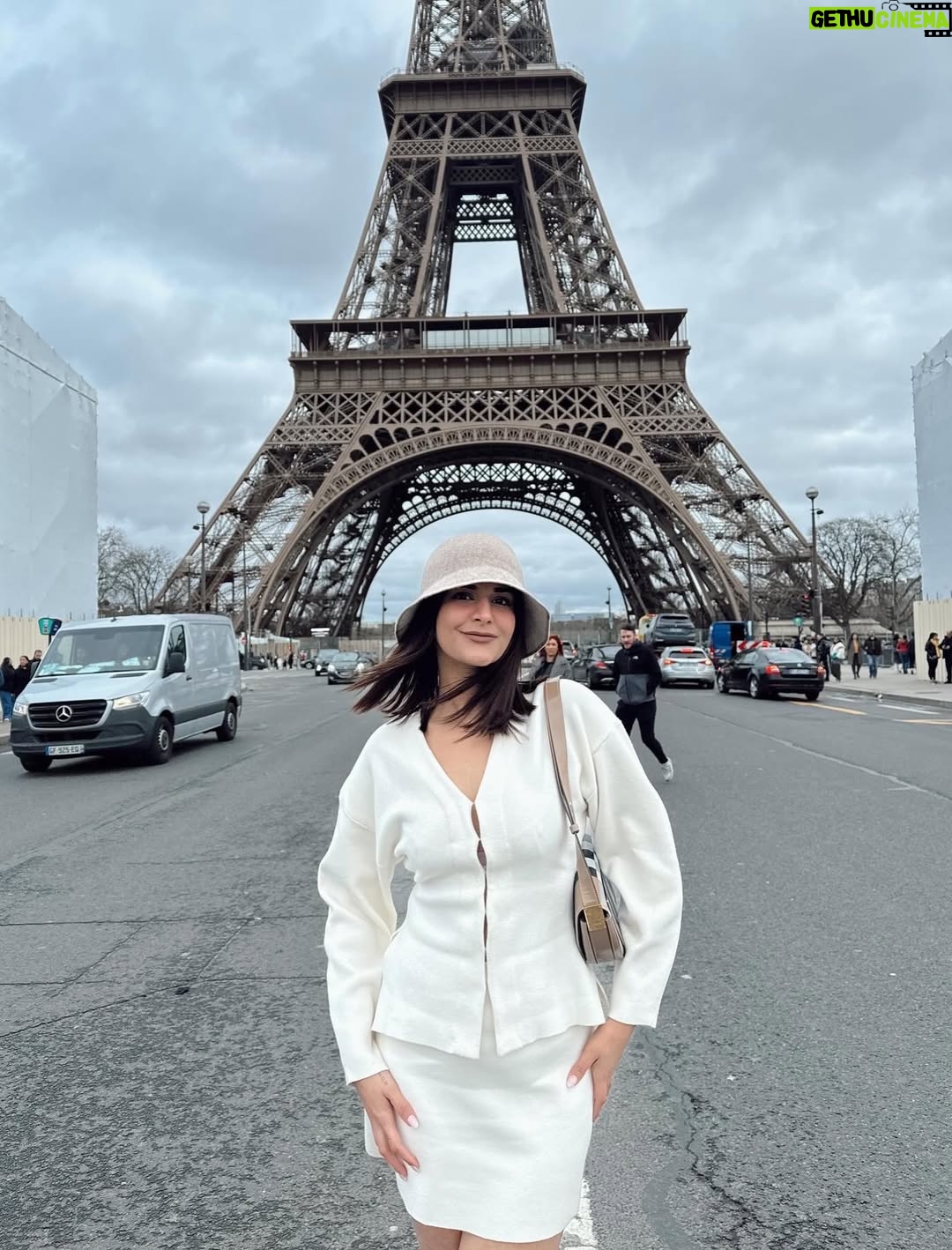 Deeksha Khurana - 19.3K Likes - Just a winter outfit dump ❄️🤍