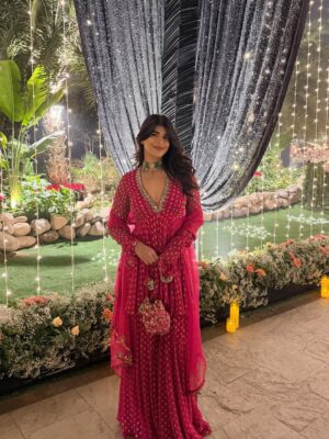 Deeksha Khurana Instagram - Gulaabo 💗
@mahimamahajanofficial