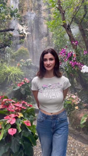Deeksha Singh Instagram - 🧚🏻🌿✨🧿🌍🦄🥱🎶😶🌫️😘💕🦋❤️☺️