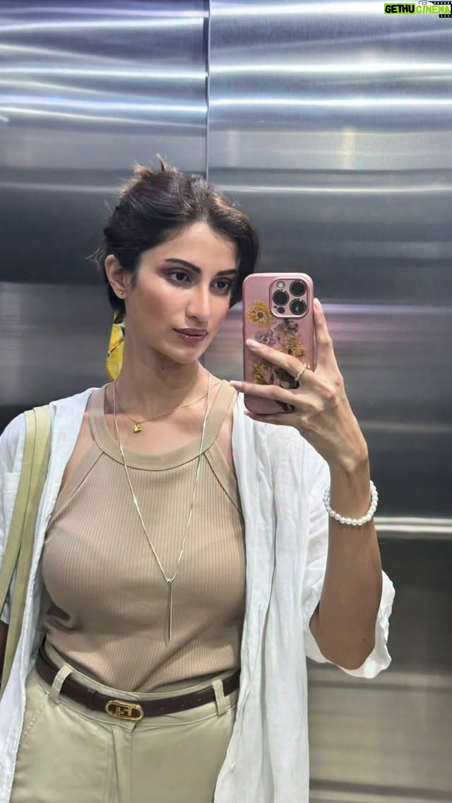 Deeksha Singh - 8.7K Likes - Different 🌙 different Moods 🧚🏻✨