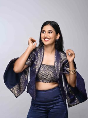 Deepika Gowda Instagram - “Blue, but make it bold 💙🔥”
Outfit- @apsara_designer_studio
MUA - @makeoverwith_swathigrs
Pc - @prashu_photographer
#blue
#trending
#instamood
#deepikagowda