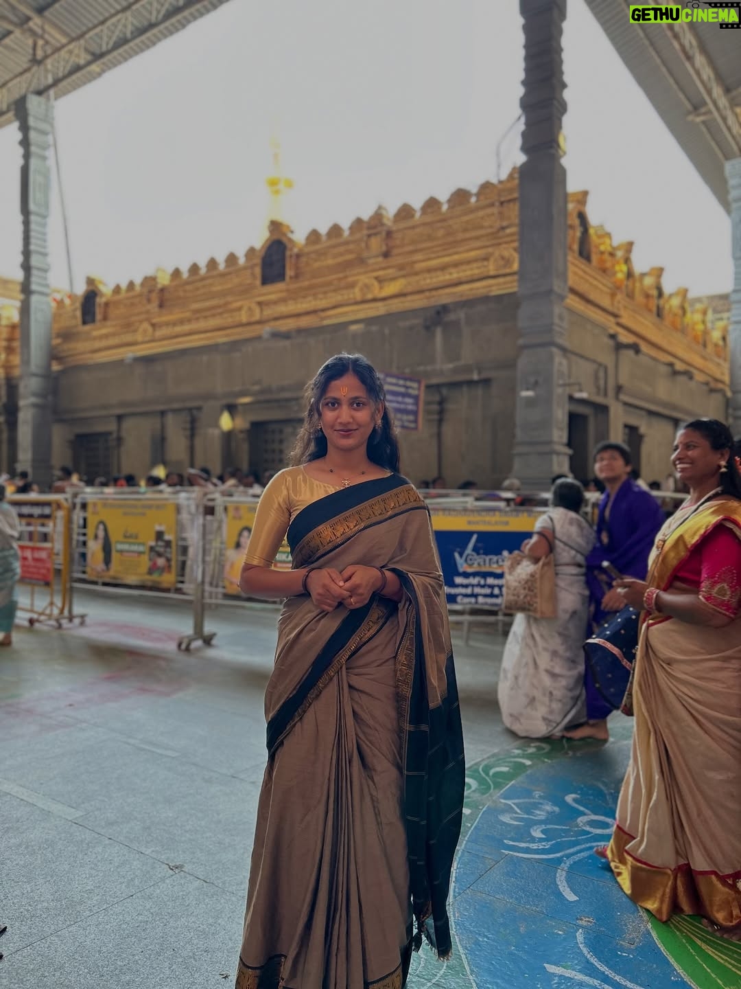 Deepika Gowda - 71.8K Likes - ಓಂ ಶ್ರೀ ಗುರು ರಾಘವೇಂದ್ರಾಯ ನಮಃ 🙏❤️