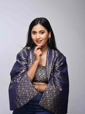 Deepika Gowda Instagram - “Blue, but make it bold 💙🔥”
Outfit- @apsara_designer_studio
MUA - @makeoverwith_swathigrs
Pc - @prashu_photographer
#blue
#trending
#instamood
#deepikagowda