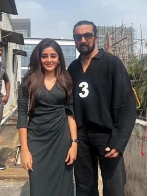 Deepshikha U Instagram - Dear Baadshah @kichchasudeepa sir ❤️❤️🤗 thanks for the love you have given us, the opportunity that you have given me in the film 🌸🤗✨ your fans, the craze, your stardom is that something that cannot be described… the whistle moments accross the Karnataka theatres, people dancing with you for Dada yaar Gotha song… the audience gathered to see you everywhere are just remarkable experiences…blessed to be part of the #blockbuster #Mark 

I will be keep saying Dada yaar Gotha 😁🔥✨ 

Thank you @vijay_kartikeyaa sir for writing such amazing character, the confidence and the freedom that you have given me to potray such strong character and believing in me ❤️✨ 

Thank you @michaelarun for your constant encouragement and support 🤗✨ 

Thank you @sathyajyothifilms for accommodating me warmly and for everything that went into making this journey special ❤️ 

Thanks to each and everyone in this beautiful journey ❤️

#Mark #Markthefilm Running successfully everywhere! 🔥✨ 

Celebrate this new year with Mark and enjoy with your families 🎉🎊✨

#grateful